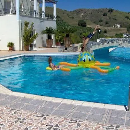 Pinelopi 3*